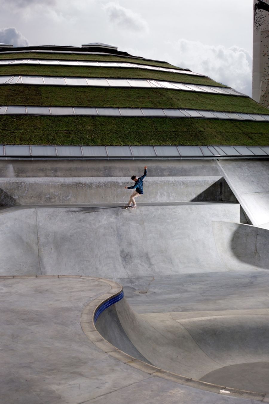 Rune Glifberg frontside tallslides at the StreetDome opening event 2014 - Photo Arto Saari for Oakley